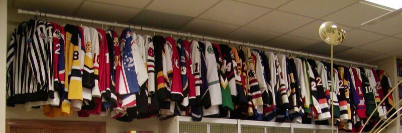 Buffalo Sabres 2011 40th Anniversary NHL Hockey Jersey #6 Athletic Knits  Medium